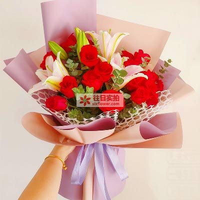 赤峰18朵红玫瑰百合，真情相守一生
